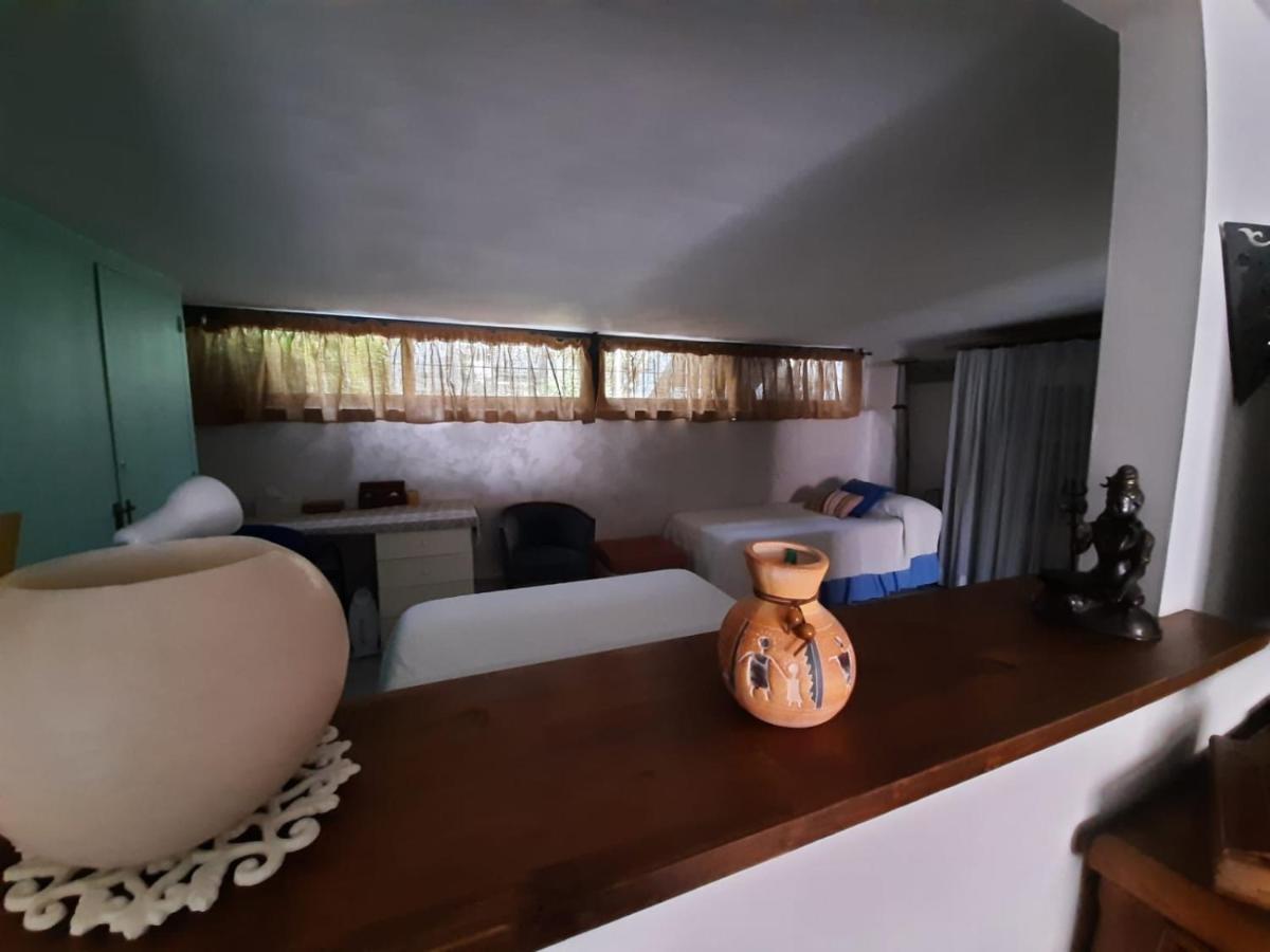 Un Apartamento Vacacional Con Detalles De Un Hogar Mairena del Aljarafe Extérieur photo